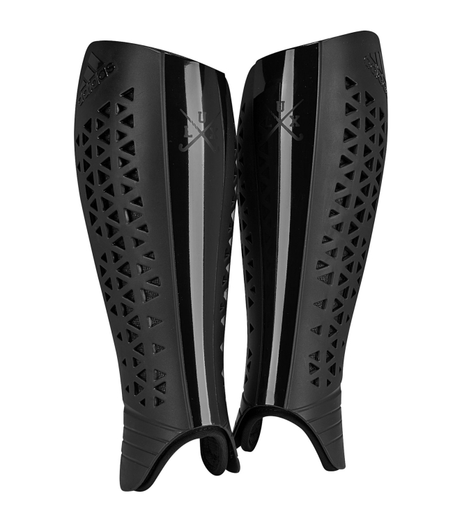 Adidas Adidas Lux scheenbeschermers black BR0273 Black Adidas bescherming BR0273 licht grijs bij Leerentveldvrijetijd.nl