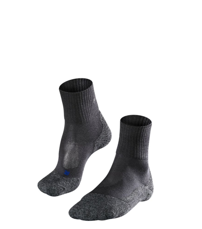 Falke Falke TK2 Explore Cool Short 3180_asphalt mel. 16154 3180_asphalt mel. Falke wandelsokken 16154 lichtblauw bij Leerentveldvrijetijd.nl