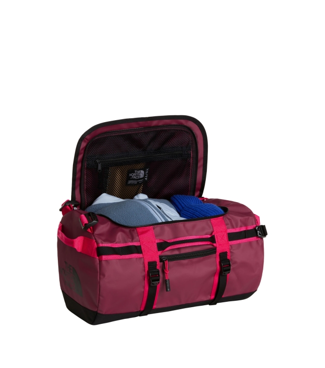 The North Face The North Face Base Camp Duffel XSmall wz9 burgundy crush/ NF0A52SS WZ9 Burgundy Crush/ The North Face tassen NF0A52SS ivoor bij Leerentveldvrijetijd.nl