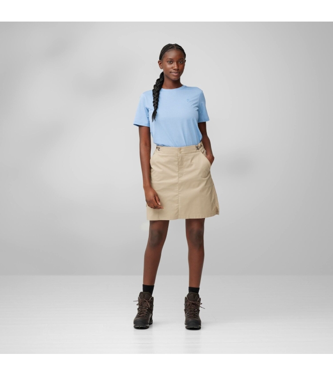 Fjällräven Fjällräven Abisko Hike Skort W 118_fossil F14200168 118_Fossil Fjällräven broeken F14200168 lichtblauw bij Leerentveldvrijetijd.nl