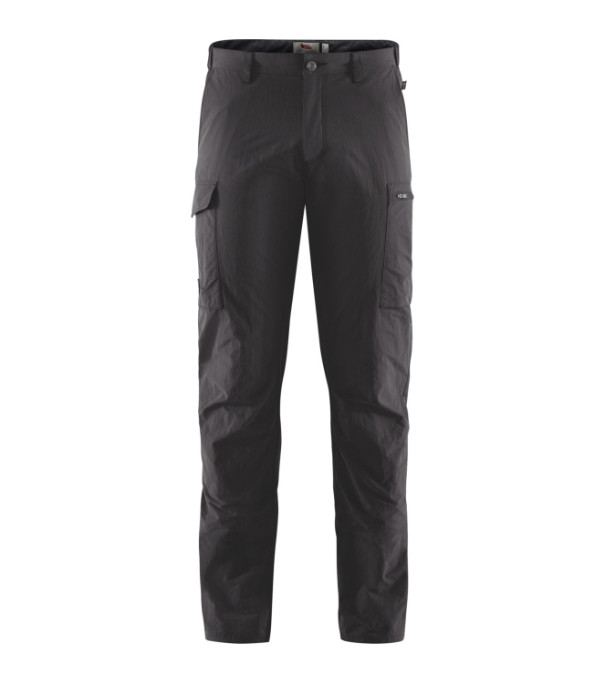 Fjällräven Fjällräven Travellers MT Trousers Men 030_dark grey F84754 030_Dark Grey Fjällräven broeken F84754 zwart combinatie bij Leerentveldvrijetijd.nl