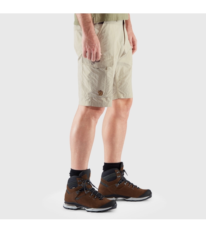 Fjällräven Fjällräven Travellers MT Shorts M 191_light beige F84756 191_Light Beige Fjällräven broeken F84756 jeans bij Leerentveldvrijetijd.nl