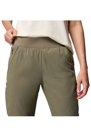 Columbia Columbia Leslie Falls™ Pull-On Pant 397_On Pan-Stone Green Columbia Columbia Leslie Falls™ Pull-On Pant 397_On Pan-Stone Green