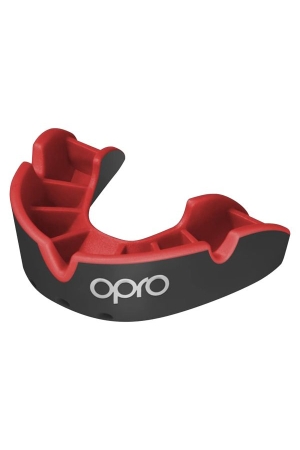 opro opro Silver Superior Fit Mouthguard 8600 Black-Red opro opro Silver Superior Fit Mouthguard 8600 Black-Red