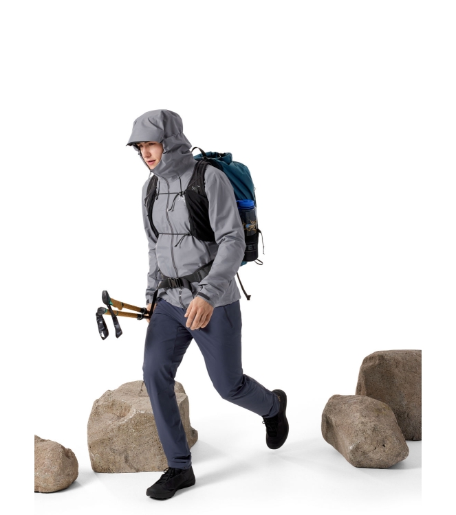 Arc'teryx Arc\'teryx Beta SL Jacket M void X000010552 Void Arc'teryx jassen X000010552 lichtblauw bij Leerentveldvrijetijd.nl