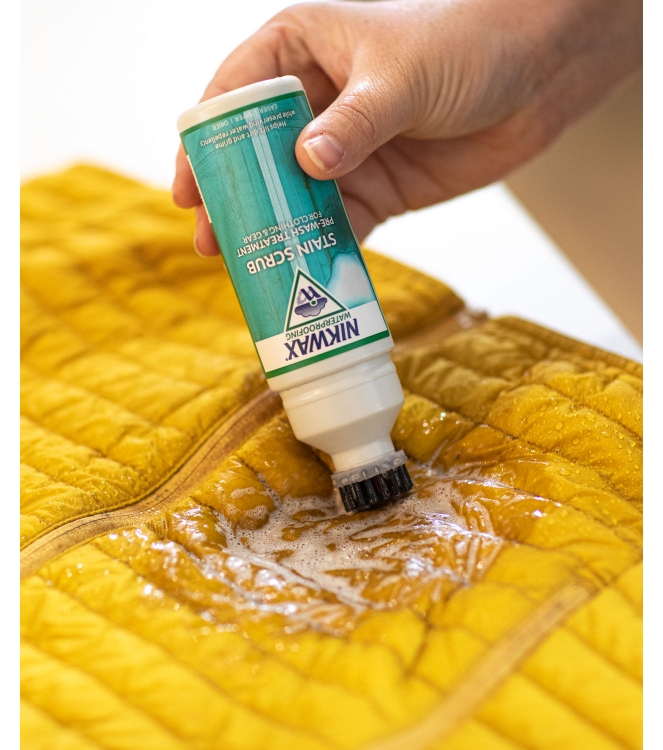 Nikwax Nikwax Stain scrub 125ml 761 Nikwax wasmiddel kleding 761 ecru bij Leerentveldvrijetijd.nl