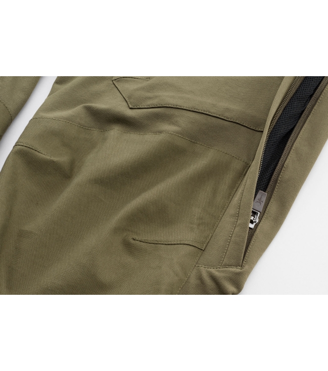 Pinewood broeken 1-53040 zwart bij Leerentveldvrijetijd.nl