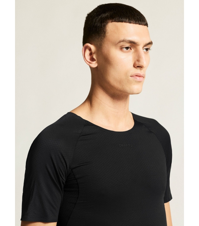 Craft Craft Active Nanoweight SS M 9999 black/black 1908851 9999 black/black Craft wintersportkleding 1908851 licht grijs bij Leerentveldvrijetijd.nl