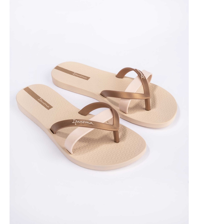 Ipanema Ipanema Kirei beige IP 81805 AG219 Beige Ipanema slippers IP 81805 AG219 jeans bij Leerentveldvrijetijd.nl