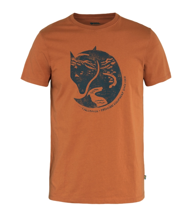 Fjällräven Fjällräven Arctic Fox T-shirt M terracotta brown F87220 243 Terracotta Brown Fjällräven fleeces en truien F87220 243 marine bij Leerentveldvrijetijd.nl